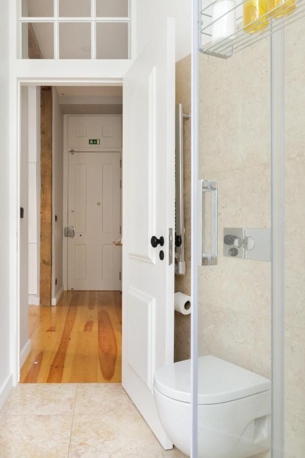Apartment Update Urban Chic Flat In 19th Century Building 2 Bedrooms & 2 Bathrooms & Ac Alfama District